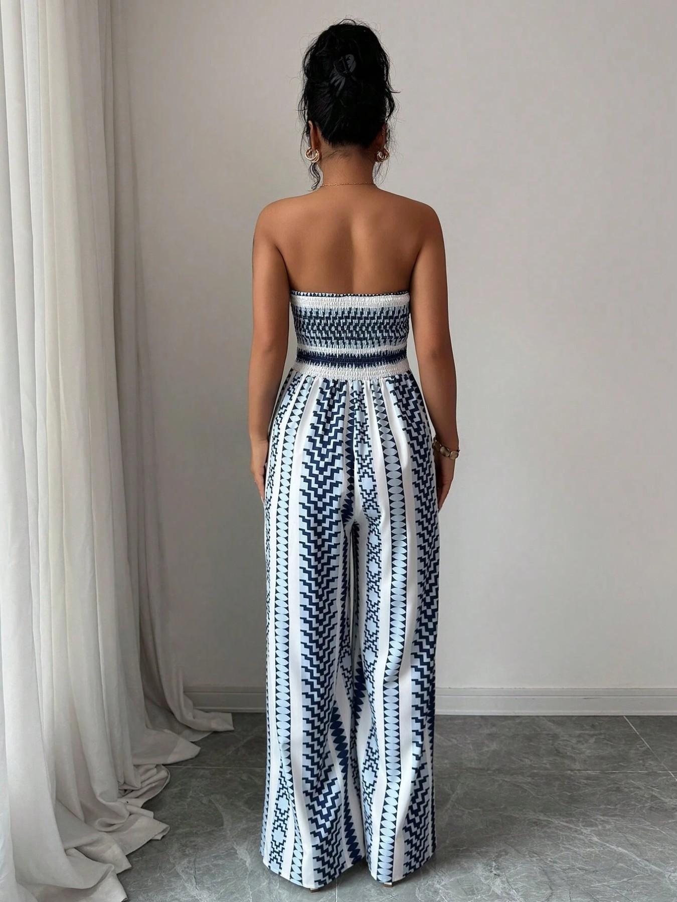 👗 JETZT 50% RABATT!💥Geometrischer Jumpsuit mit Neckholder & Seitenschlitz – Einzigartiger Print & Elastischer Rücken – Vielseitig, perfekt für Sommerpartys oder als Resort Wear ✨