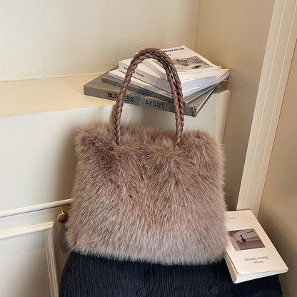 💖 Black Friday Luxury Edition – Plush Oversized Fluffy Tote Bag