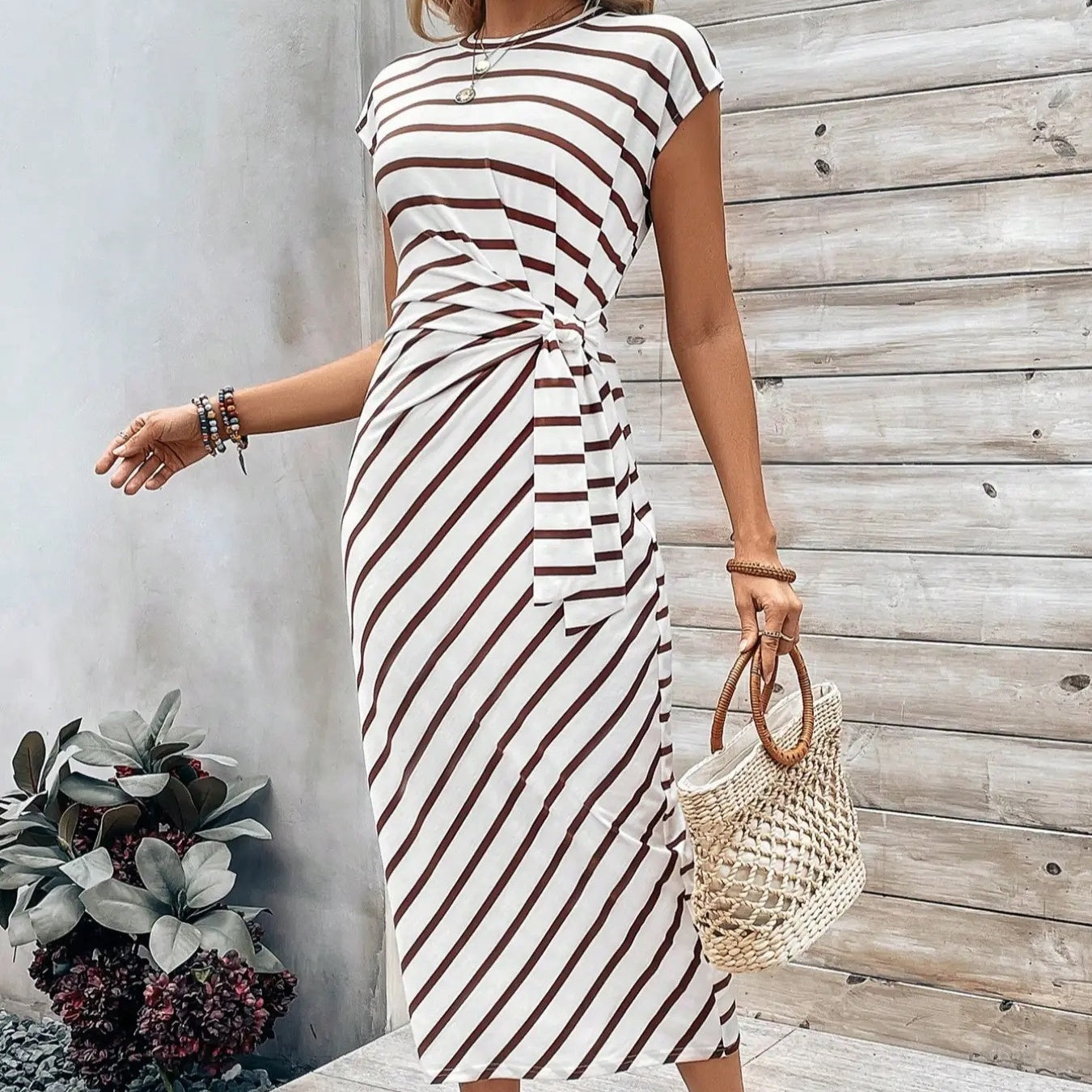 🥳2026 HOT SALE 50% OFF! 🥳💞50K+ SOLD!🌸Women's Knot Bodycon Dress – Leopard print, tummy-flattering knot. Comfy & chic for parties or date nights. Feel gorgeous. ✨🌹
