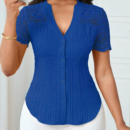 Damen-V-Ausschnitt-Bluse mit Spitze an den Ärmeln und Knopfleiste für den Sommer🌸 Mühelose Eleganz, alltäglicher Stil! 🌸