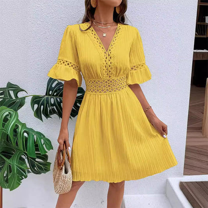 🌸Elegantes V-Ausschnitt-Kleid mit Spitzenausschnitten✨ Stilvoll in den Sommer