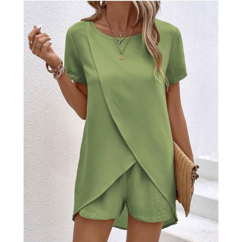 🌸Women's Solid Color Irregular Top & Shorts Two Piece Set - Stand out this summer✨