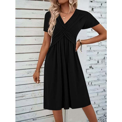 🔥 Zeitlich begrenzter Verkauf – Bis zu 50 % RABATT✨Damen V-Ausschnitt Wickelkleid mit Falten