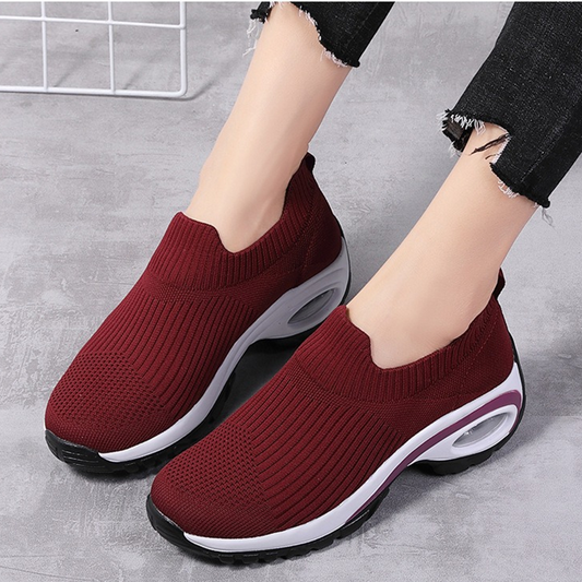 ✨Women's Slip-On Knit Mesh Running Shoes👟Step Into Comfort – On Platform Sneakers You’ll Love
