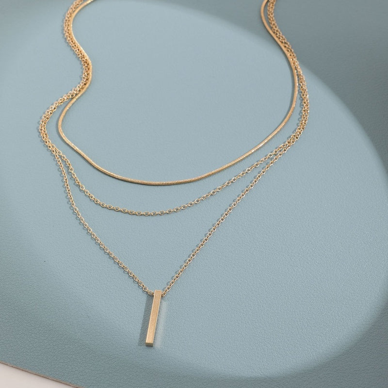 Elegant Multi Layered Necklace with Delicate Pendant🎁