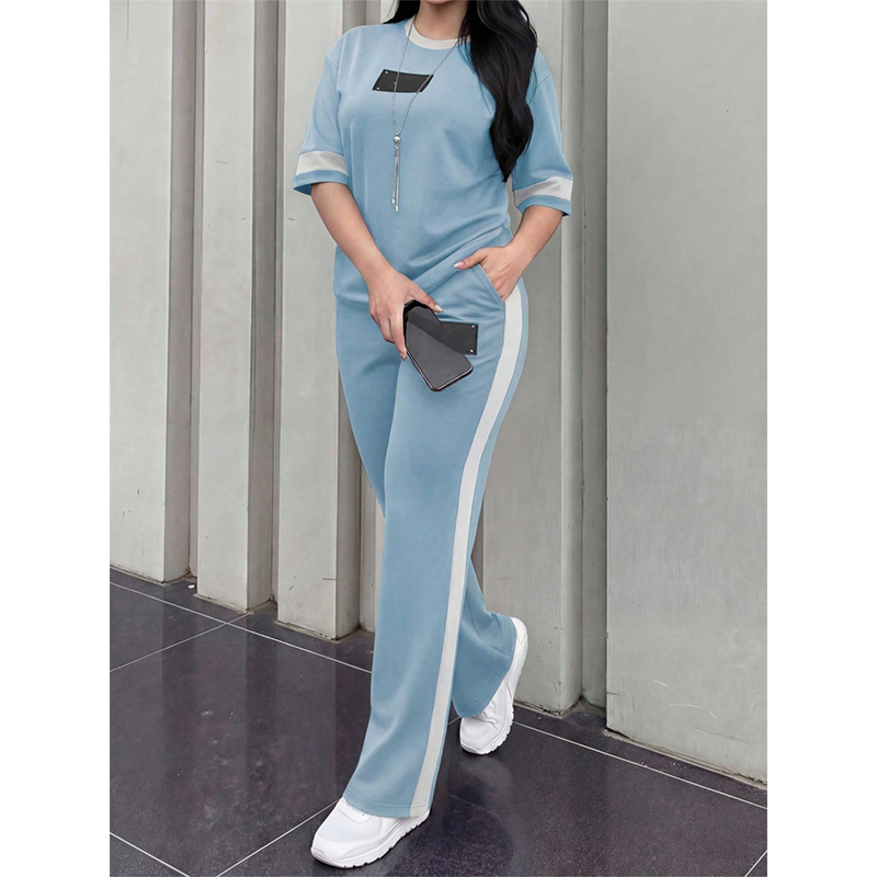 👕✨Women's Casual Two-Piece Lounge Set with Stripe Detail – Effortless Comfort & Sporty Style🔥