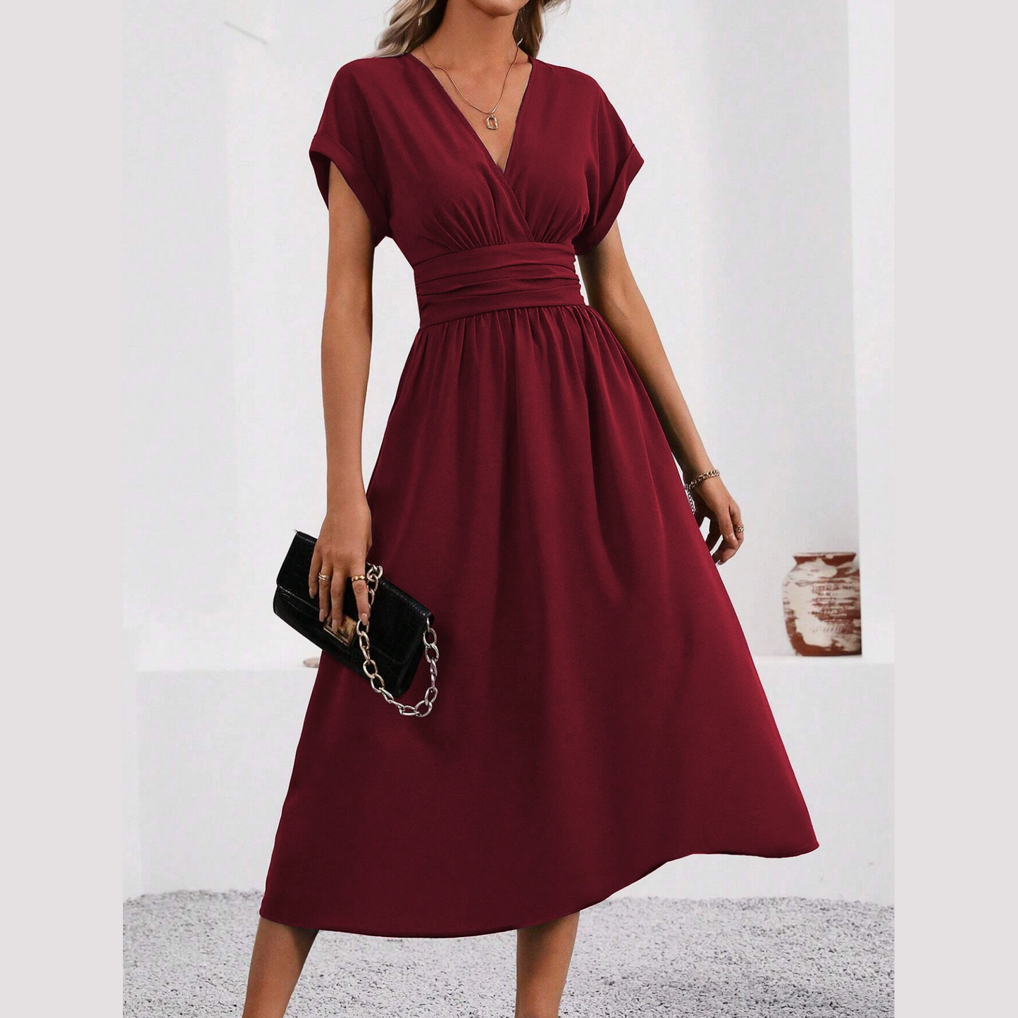 👗✨Damen-Kleid mit V-Ausschnitt, tailliert – vom Brunch bis zum Ausgehen 🔥