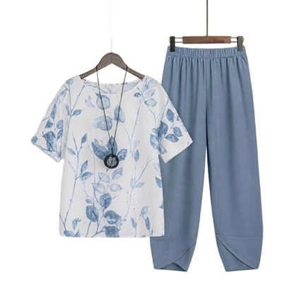 🌿👗Effortless Printed Tee Set – Elegant Top & Tulip Hem Trousers ✨