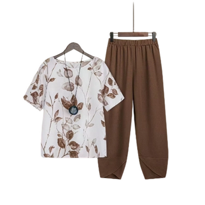 🌿👗Effortless Printed Tee Set – Elegant Top & Tulip Hem Trousers ✨