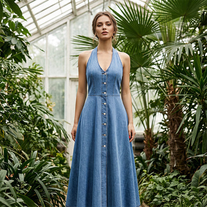 ☀️✨ Sleeveless denim dress with V-neck and bare back for women - feminine, airy & ready for the holidays💙