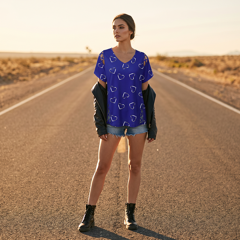🎉 2026 Sale — Over 35,000 Sold! 💞 Women's V-Neck Heart Print Top – Sweet Love Style 🌸