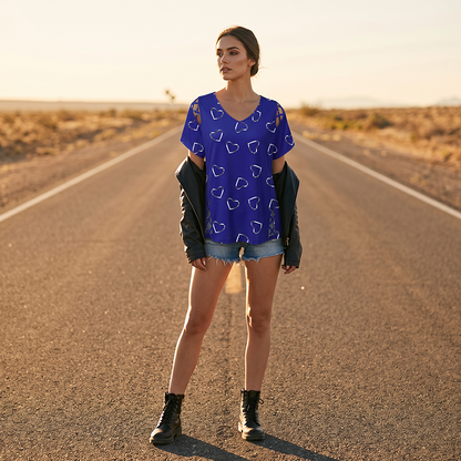 🎉 2026 Sale — Over 35,000 Sold! 💞 Women's V-Neck Heart Print Top – Sweet Love Style 🌸